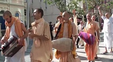 Chant Hare Krishna in UK