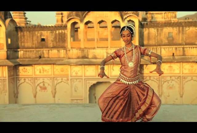 Индийский танец в стиле Одисси