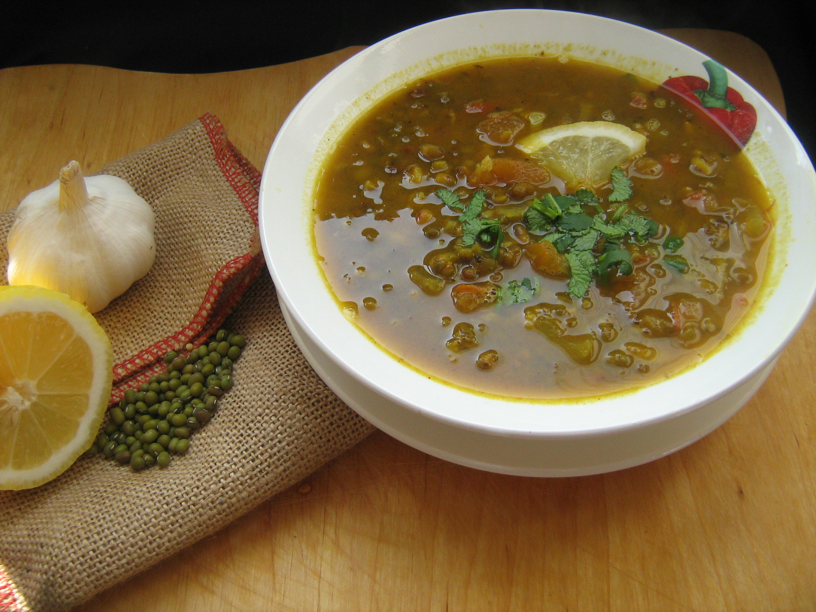 Суп из мунг-дал с овощами