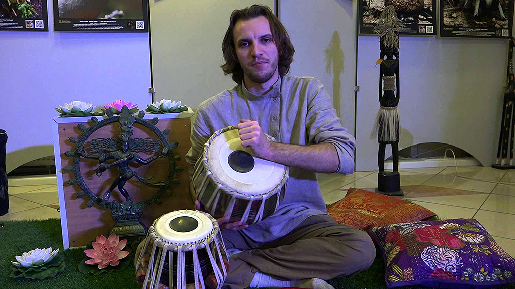 Индийский ударный инструмент Табла