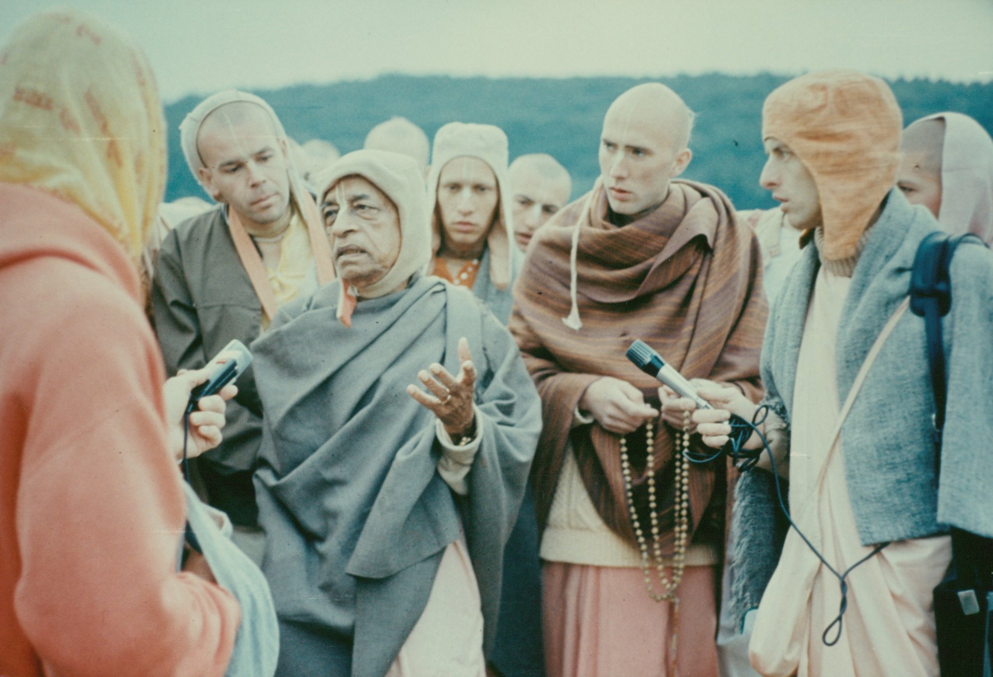 Шрила Прабхупада наставляет своих учеников