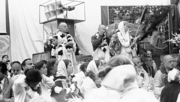 Легендарная Ратха-ятра в Сан-Франциско 1970 года с участием Шрилы Прабхупады и Вишнуджаны Свами
